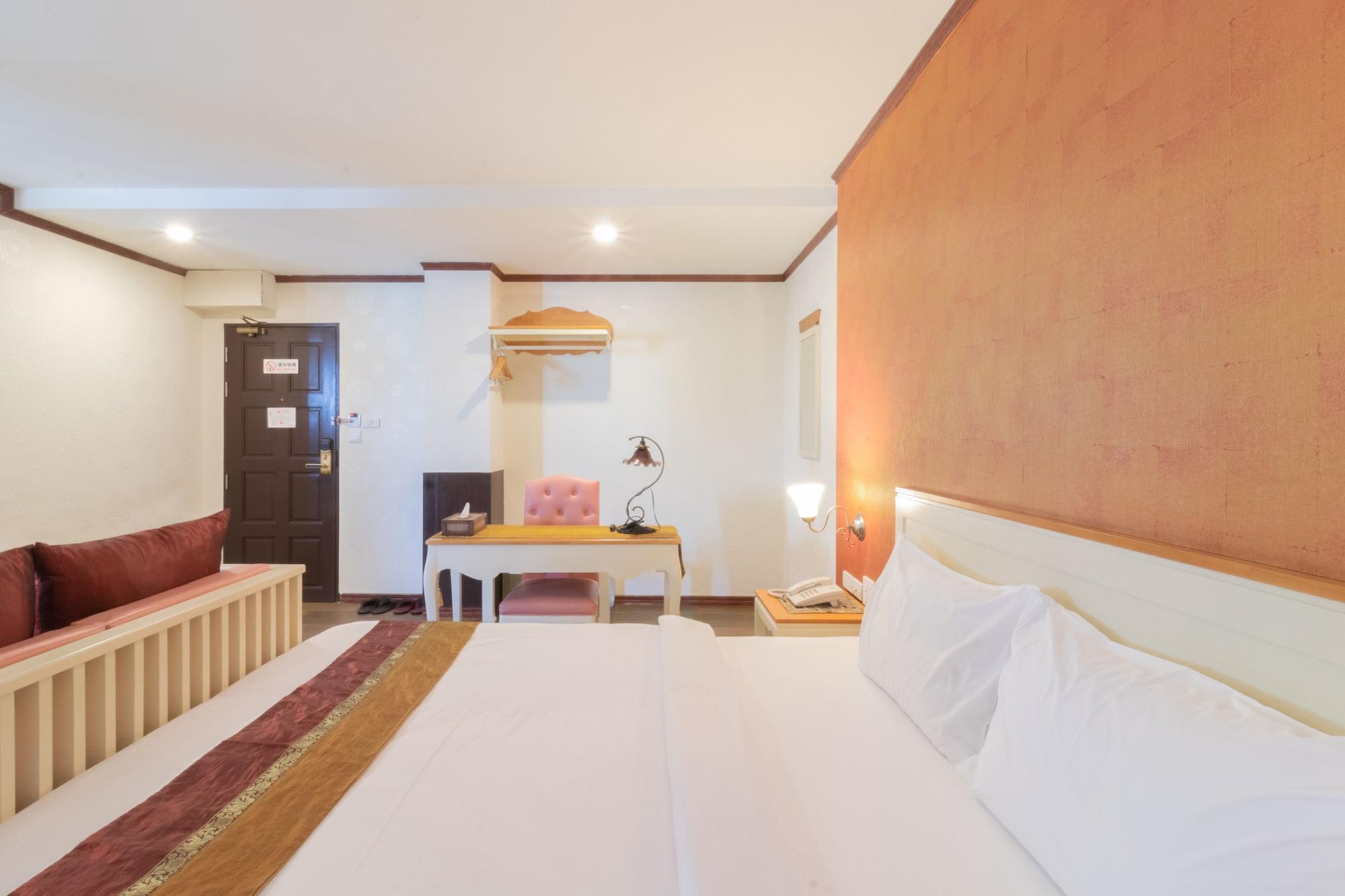 J&Y Hotel Latphrao 35 Банкок Екстериор снимка