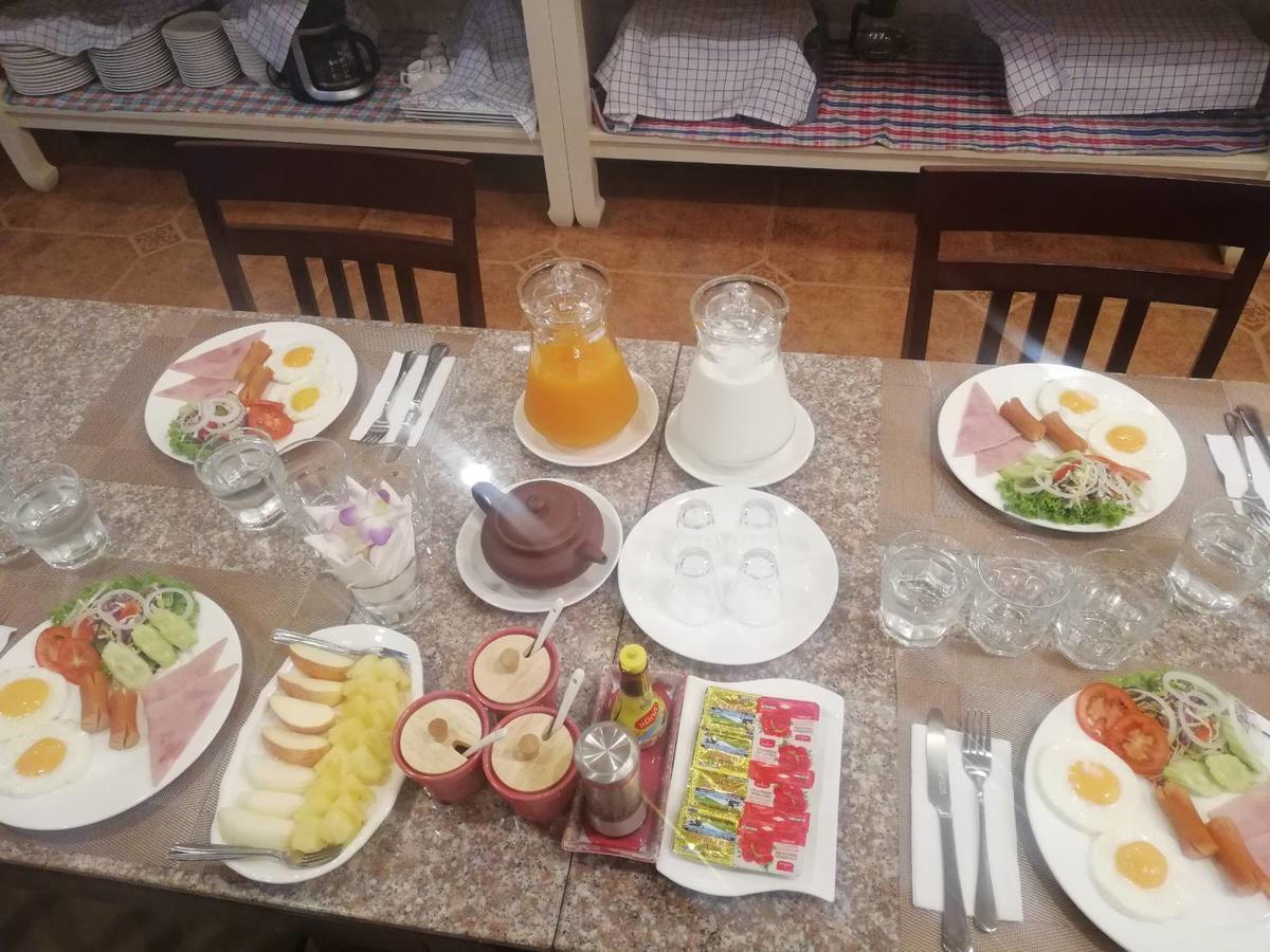 J&Y Hotel Latphrao 35 Банкок Екстериор снимка